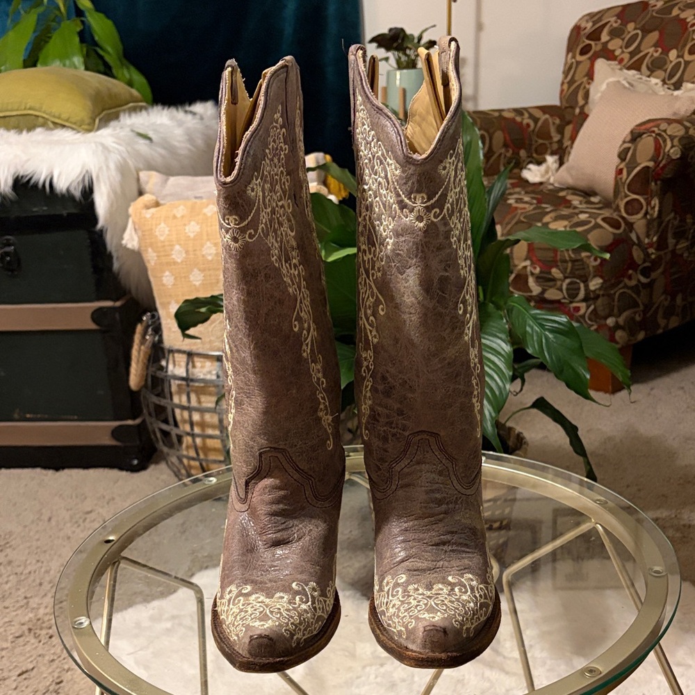 Corral Brown Distressed with Bone Embroidered Boots - Snip Toe - Picture 2 of 12